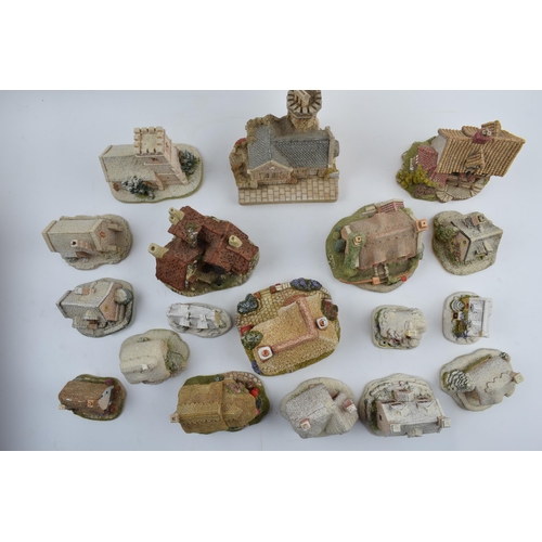 83 - Lilliput Lane, David Winter and similar artist models to include St Josephs Church, Olde York Toll, ... 