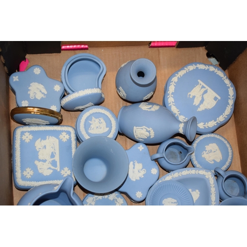 192E - Wedgwood Jasperware in blue to include plates, dishes, vases and others (approx 35).