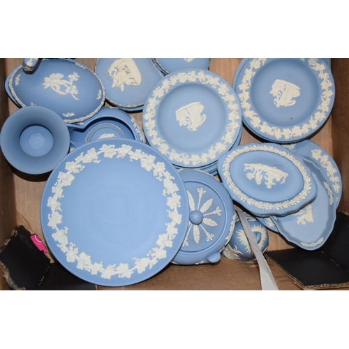 192E - Wedgwood Jasperware in blue to include plates, dishes, vases and others (approx 35).