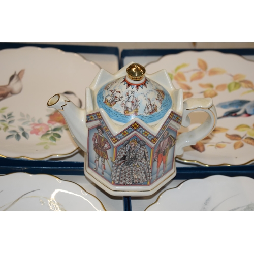 146 - A set of 8 boxed Royal Worcester 'The Birds of Dorothy Doughty' plates, limited edition of 7500, wit... 