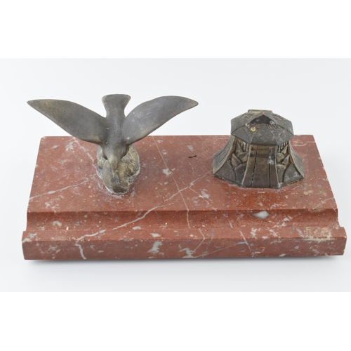 194 - French Art Deco inkwell with a seagull, 25cm long.