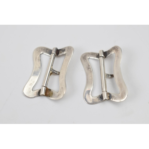 449 - A pair of silver shoe / belt buckles, 7.9 grams, London 1898, William Comyns (2).