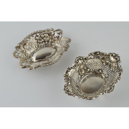 470 - A collection of hallmarked silver sweet dishes of varying styles and sizes, combined weight 185.7 gr... 