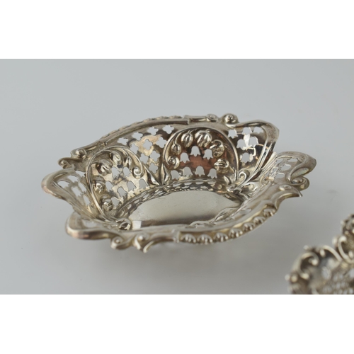 470 - A collection of hallmarked silver sweet dishes of varying styles and sizes, combined weight 185.7 gr... 