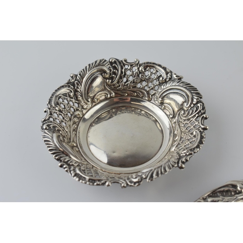 470 - A collection of hallmarked silver sweet dishes of varying styles and sizes, combined weight 185.7 gr... 