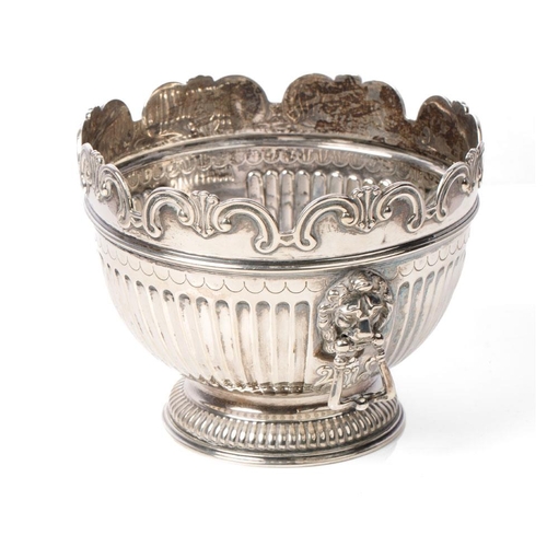 Hallmarked silver table centrepiece / fruit bowl with drop down handles in the form of lions, London 1915, 442.3 grams / 14.2 oz, 17cm diameter, 11.5cm tall.