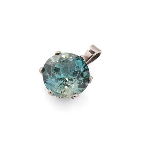 626 - Zircon pendant, circa 4ct stone, set in 9ct white gold mount, 1.9 grams, 16mm.