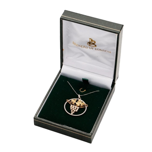 628 - Edwardian 15ct gold faced pendant with platinum grape vine, set with seed pearls, on 9ct white gold ... 