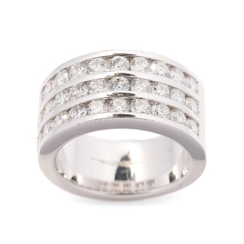 635 - 950 platinum ring set with 1.8ct F/G US2 diamonds, size I.