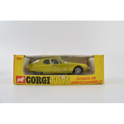 305 - Corgi Toys Gift Set 19, Land-Rover, Nipper Aircraft and Trailer, Corgi Toys Whizzwheels Citroen SM N... 