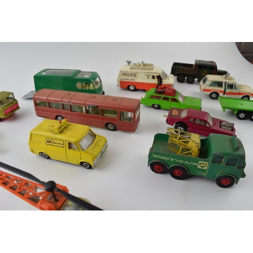 306 - A mixed collection of unboxed vintage die-cast model vehicles to include Dinky Toys Ford Transit Pol... 