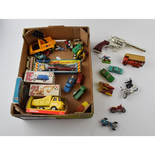 332 - A mixed collection of boxed and unboxed die-cast toys to include, Matchbox Lesney, Budgie, Husky, Br... 