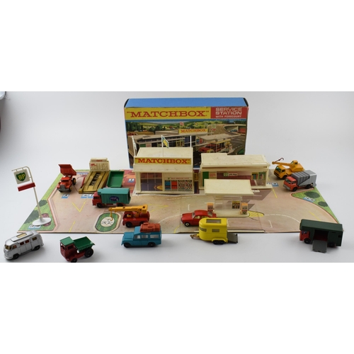 337 - Boxed Matchbox Service Station with Forecourt, together with Matchbox Lesney unboxed die-cast models... 