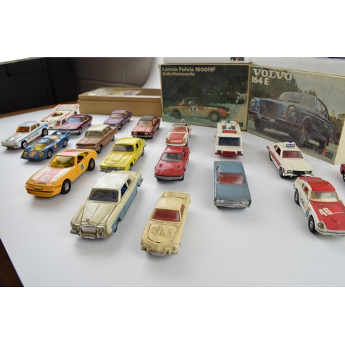 341 - A mixed collection of boxed and unboxed vintage die-cast model cars to include, Polistil 164E boxed,... 