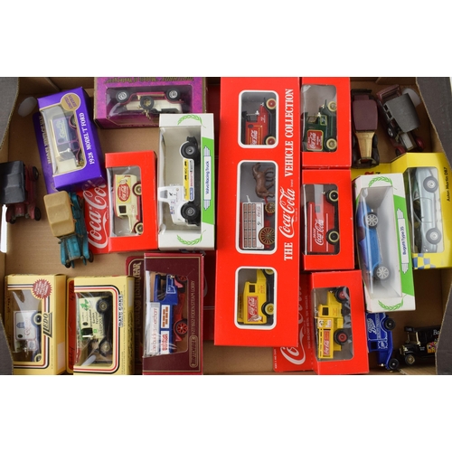 343 - A mixed collection of vintage boxed die-cast vehicles to include Corgi, Matchbox 'Models of Yesterye... 