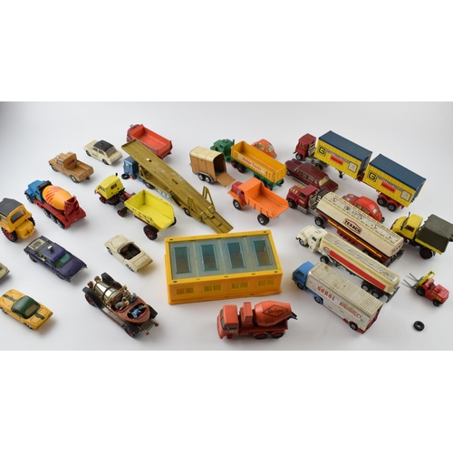 346 - A collection of unboxed vintage die-cast model vehicles by manufacturers Dinky, Corgi and Matchbox.