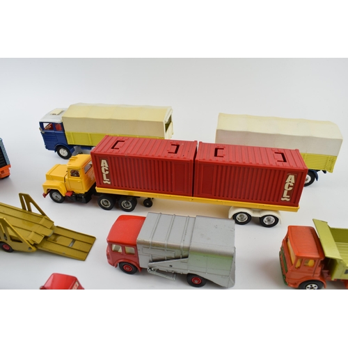 359 - Vintage unboxed die-cast toys, to include, Dinky, Matchbox Super Kings, Corgi and similar manufactur... 