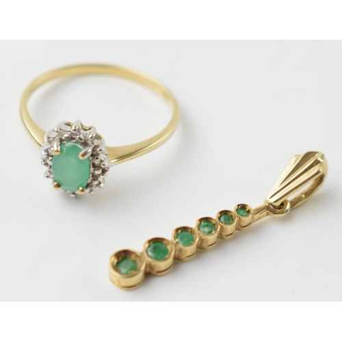 582 - 9ct gold ring set with green and white stones together with a similar pendant, 2.4 grams (2).