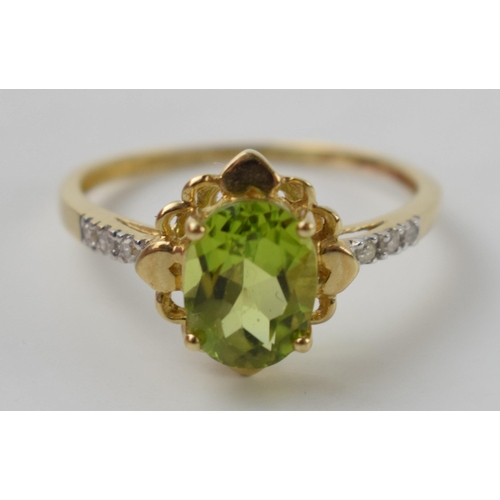 604 - 9ct gold ring, 1.6 grams, size N.