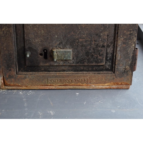 218 - 19th century Coalbrookdale safe bearing the Coalbrookdale name to front in the casting, circa 1820s.... 