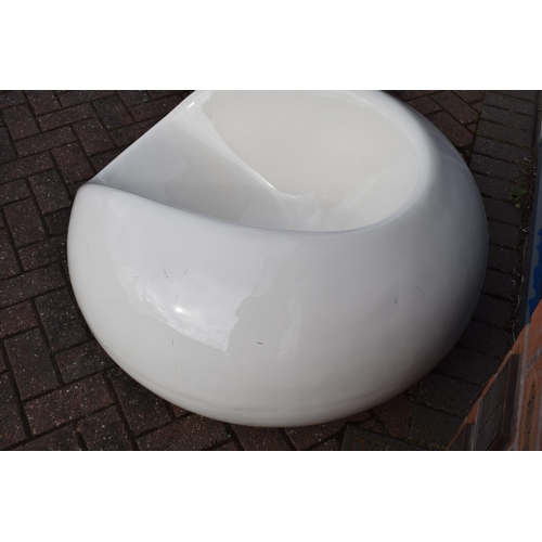 215 - Eero Aarnio for Adelta, a white moulded plastic 'Pastil' chair, circa 1960s / 1970s, 89cm wide.