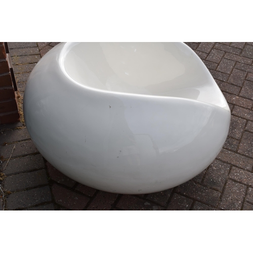 215 - Eero Aarnio for Adelta, a white moulded plastic 'Pastil' chair, circa 1960s / 1970s, 89cm wide.