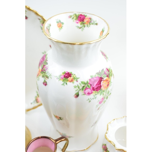 116 - Pottery to include Royal Albert Old Country Roses to include a large vase, a cake plate and others, ... 