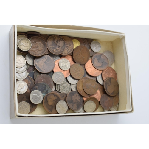 228 - Mixed coins to include examples from across the world, circa 59 grams of silver coinage to include B... 