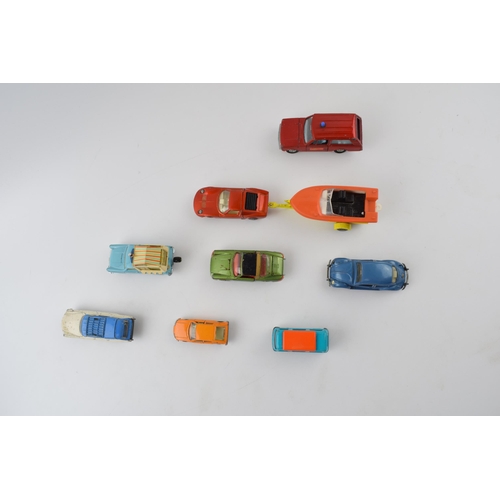 323 - A collection of vintage die cast model cars to include examples by Corgi, Dinky and Matchbox. To inc... 