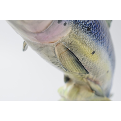 68 - Beswick Atlantic Salmon 1233 (af).