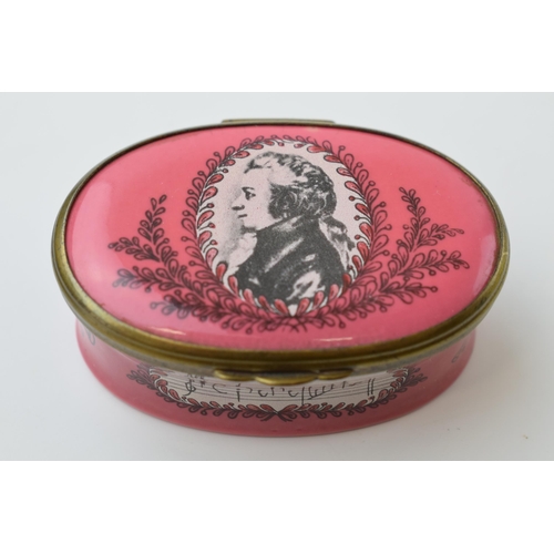 122 - Halcyon Days Bilston and Battersea Enamels pill box depicting Mozart, limited edition of 1000.