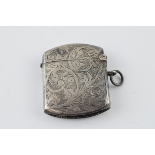 260 - Hallmarked silver vesta case with engraved decoration, 23.4 grams, Birmingham 1912.