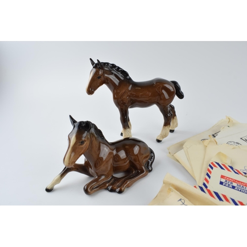 401 - A mixed collection of items to include Wedgwood Jasperware pink pin tray, two Beswick horses 915 and... 