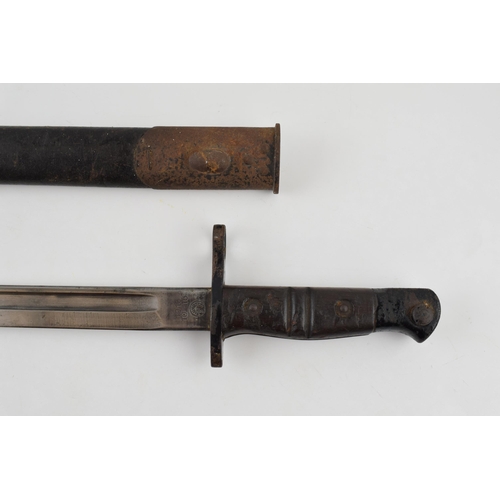 425 - WWI Remmington 1913 pattern 10 16 bayonet. Length 58cm.