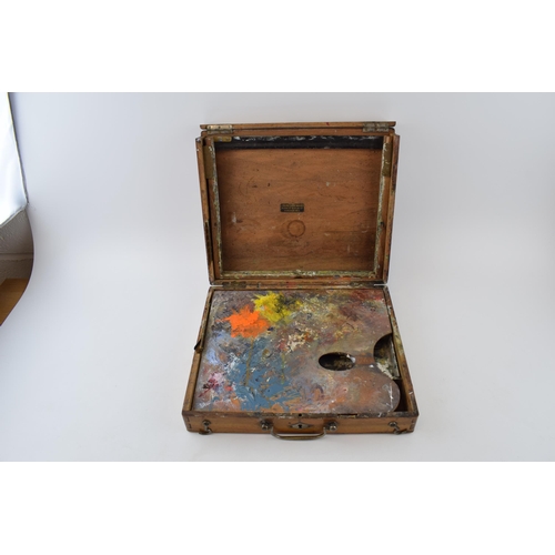 477 - Artists box with integrated palette and canvas holder made in France, retailed by L.Cornelissen & So... 