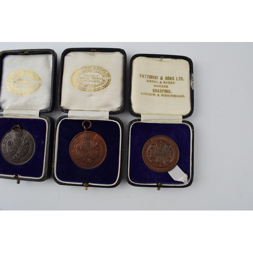 481 - Bronze 'Police Athletic Association' fobs and medals awarded too F.W Hunt. Dates ranging from 1926 -... 