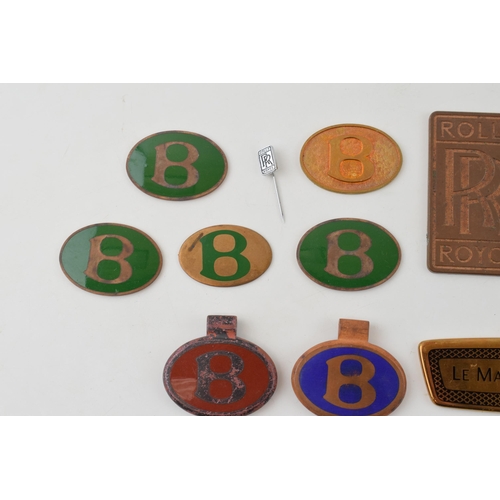 467 - A collection of Rolls Royce and Bentley cars related automobilia items. To include vintage enamel ca... 