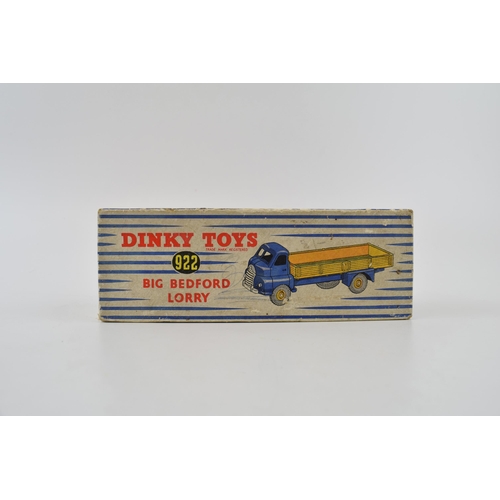 498 - Boxed Dinky Toys 922 Big Bedford Lorry Maroon cab with yellow back.