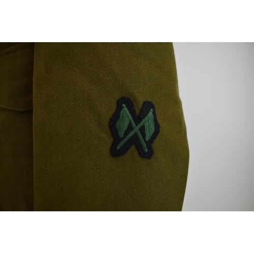 542 - Vintage military army uniform dress jacket, Royal Irish Rangers. Size 182/92/76.