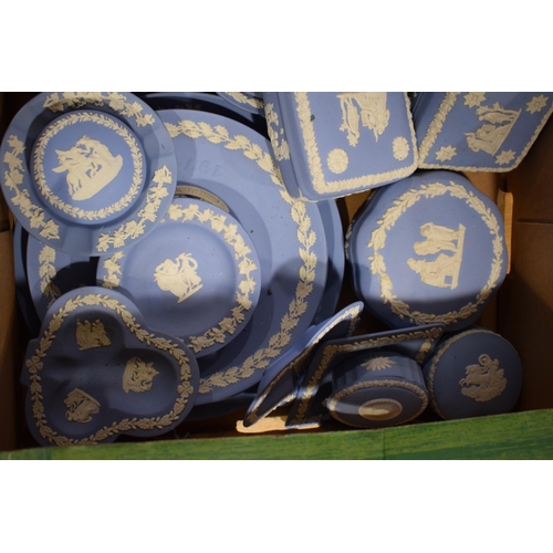 216F - Wedgwood Jasperware to include trinkets, pin dishes, candlesticks and others in royal blue, blue and... 