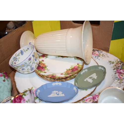 219E - Pottery to include Royal Albert Old Country Roses cups to include Peppermint Damask, Blue Damask and... 