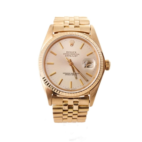 177 - Rolex Oyster Perpetual Datejust, 18ct yellow gold gentleman's wristwatch. 36mm case, sunburst dial w... 