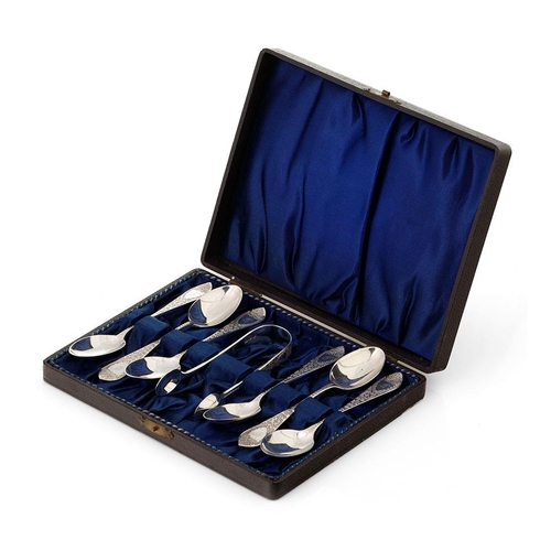 86 - Hallmarked silver set to include 6 spoons and a pair of tongs, 75.0 grams, with bright cut decoratio... 