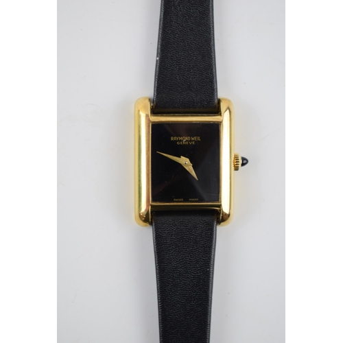 158 - Ladies vintage Raymond Weil Geneve wrist watch comprising a rectangular black dial, case approx 21mm... 