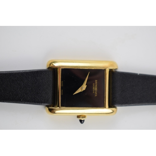 158 - Ladies vintage Raymond Weil Geneve wrist watch comprising a rectangular black dial, case approx 21mm... 