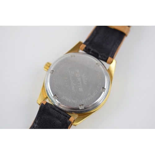 161 - Gentleman's vintage Fortis Automatic date Stratoliner 20, 25 jewels wrist watch, comprising a round ... 