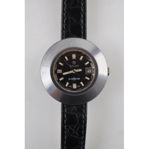 164 - Ladies's vintage Rado date Dia Star wrist watch, comprising a round black dial. Stainless steel case... 