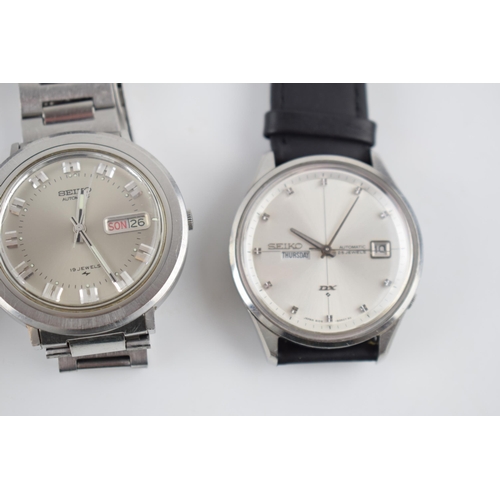 167 - A collection of vintage Seiko watches to include a Seiko Automatic day date 19 jewels movement. Silv... 