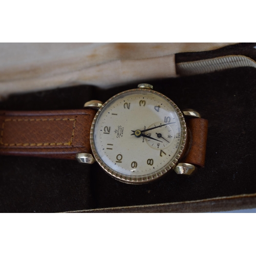 184 - Boxed gentleman's vintage 9ct gold Smith's De Luxe wrist watch, rare floating wide lugs and honeycom... 