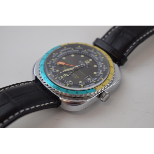 189A - Gentleman's vintage Sicura by Breitling Globetrotter date 23 jewels wrist watch, comprising a round ... 